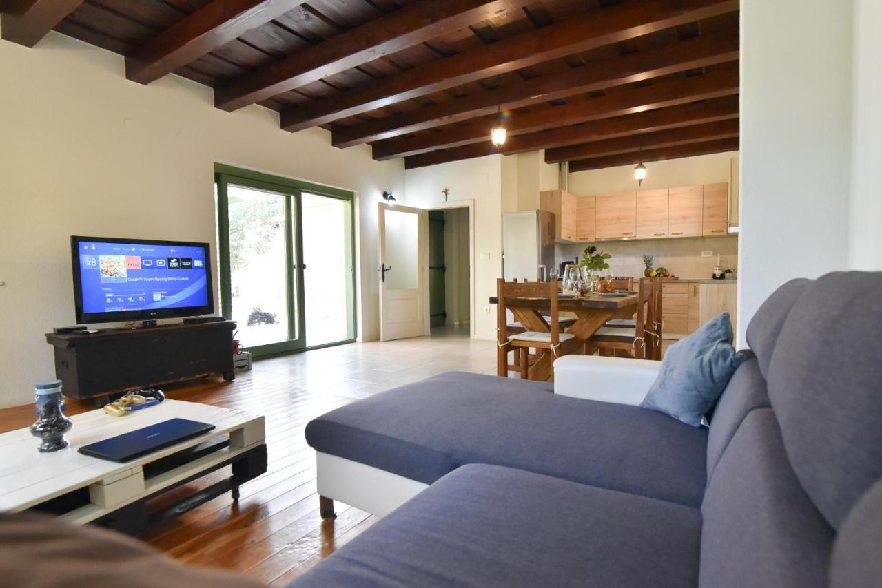 Vacation Home Mate Ceko Sukošan Buitenkant foto