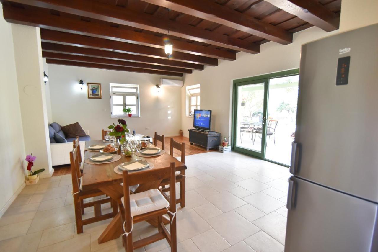 Vacation Home Mate Ceko Sukošan Buitenkant foto